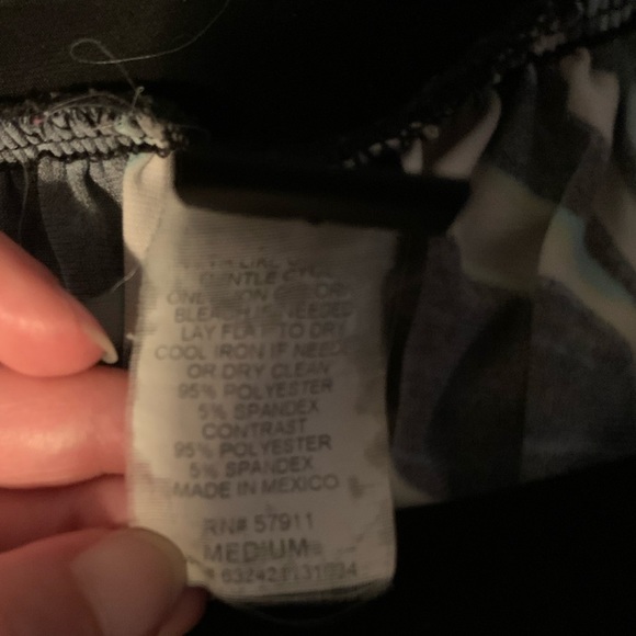 Wrapper bright blouse - Picture 3 of 3